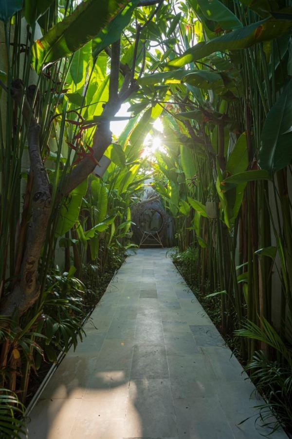 Astera Villa Seminyak By Ini Vie Hospitality Ngoại thất bức ảnh